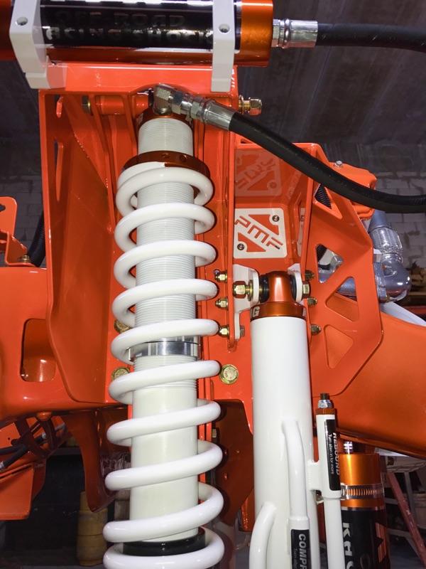PMF 2005-22 SD HD FABRICATED COILOVER BUCKETS