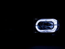 Load image into Gallery viewer, ANZO 111081 2000-2004 Ford Excursion Crystal Headlights Chrome w/ Corner Lights 2pc